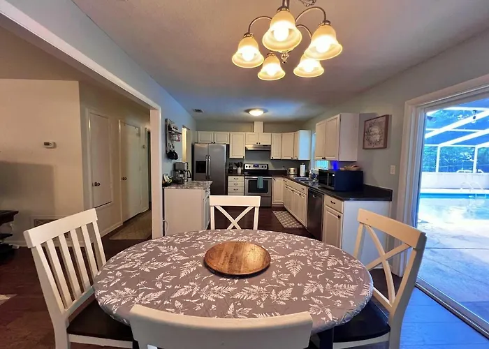 Rosemary Terrace Retreat 3bd, Pool, Pet-friendly Holiday home Tallahassee