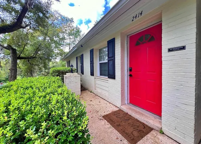 Holiday home Rosemary Terrace Retreat 3bd, Pool, Pet-friendly
