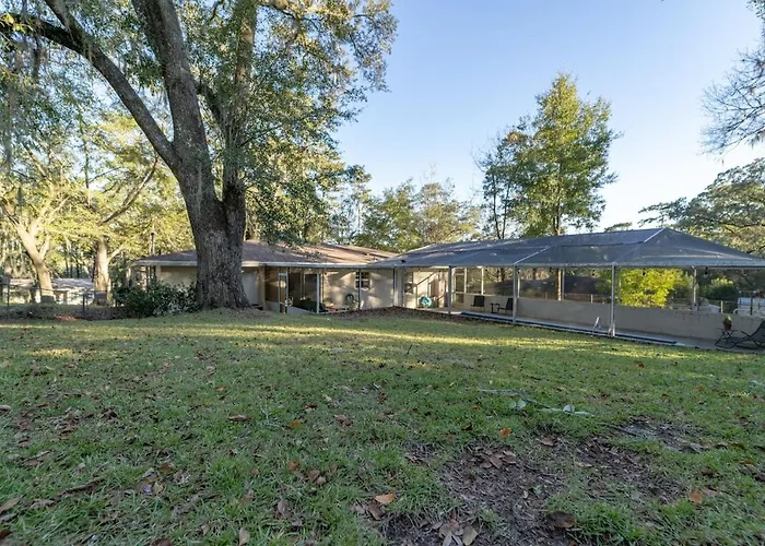 Rosemary Terrace Retreat 3bd, Pool, Pet-friendly Tallahassee