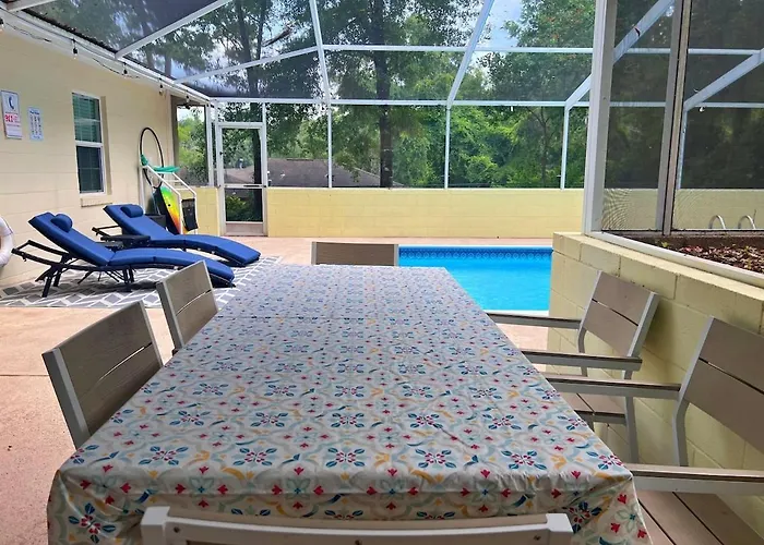 Holiday home Rosemary Terrace Retreat 3bd, Pool, Pet-friendly *